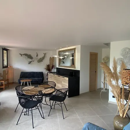 Marinesappartement, Duplex Apartman Saint-Tropez